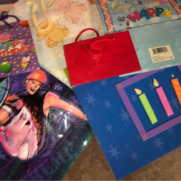 Bundle of assorted gift bags - Picture 7 of 7